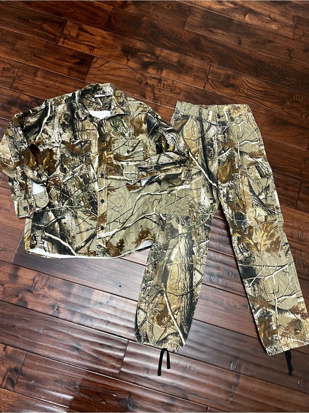 Boy’s Large Realtree Camo Jacket and Pants Set - Brown/Green/Black